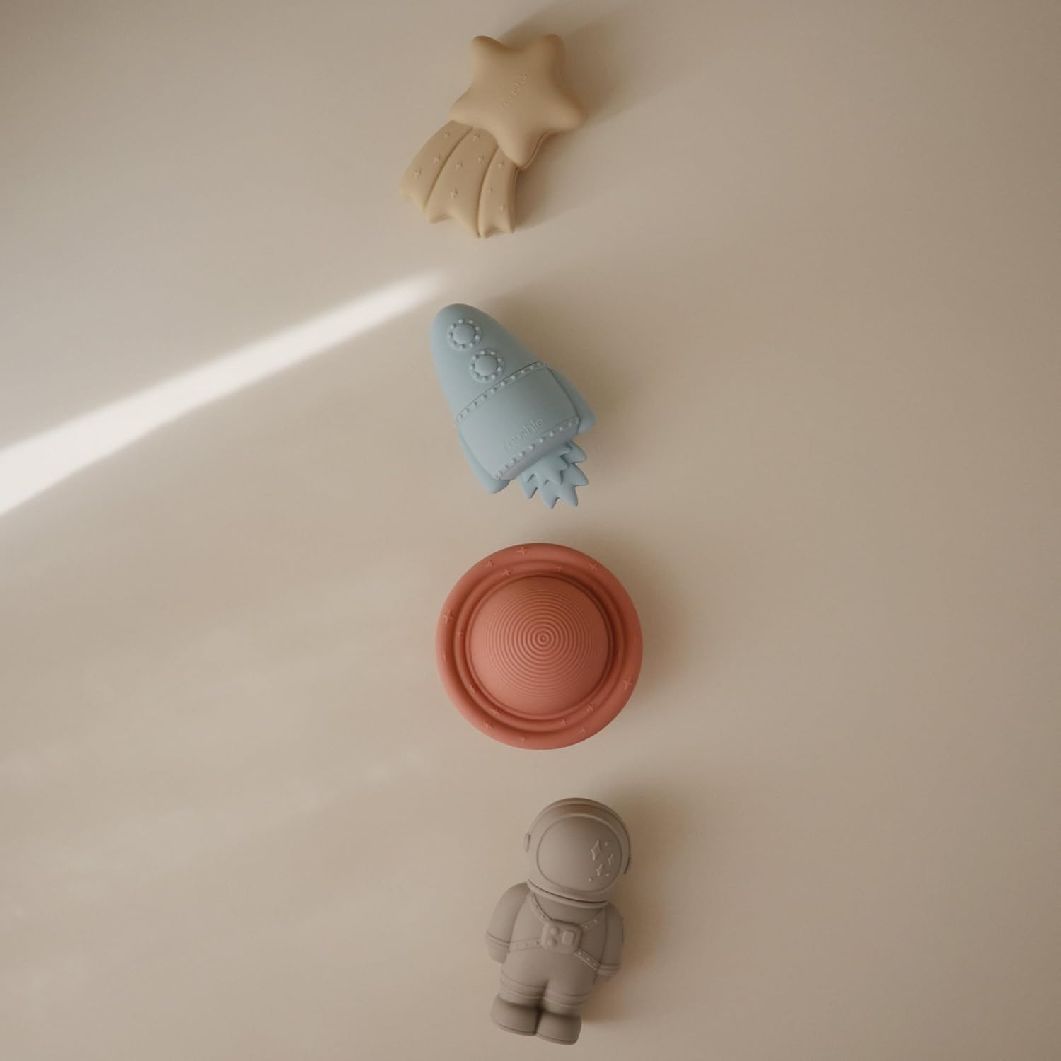 Mushie Jueguetes de Baño 4pzas Space Multi