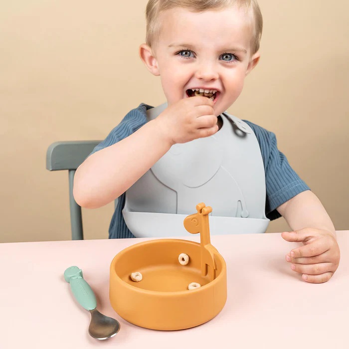 Done by Deer babero+ plato+ cubierto mix