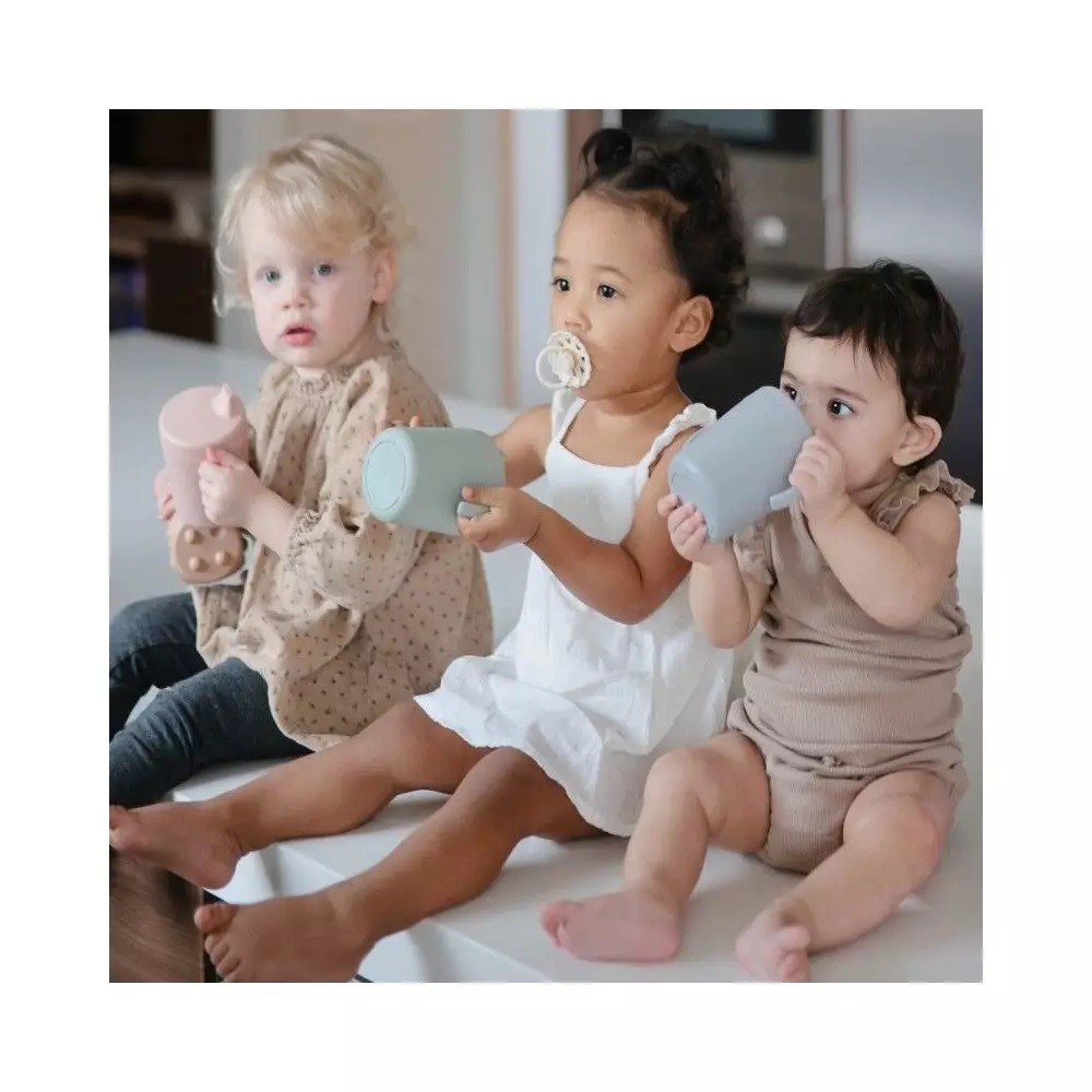 Mushie Taza Didactica Con Asas Solid Smoke